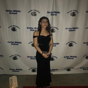 Meet your Posher, Jahnia